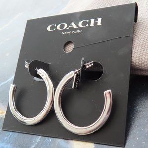 🆕 COACH Medium Signature C9478 Silver Hoop Earrings - COACH ❧